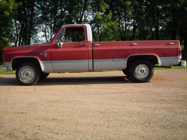 1981 Red/White Chevrolet C-10