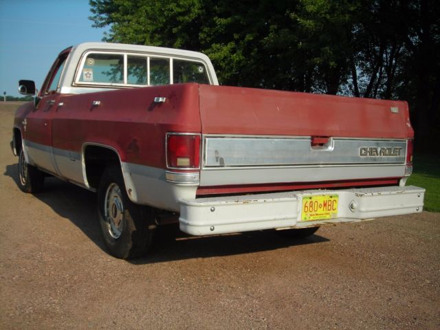 1981 Red/White Chevrolet C-10