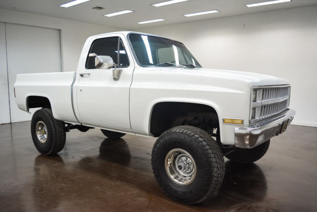 1981 White Chevrolet C10 4x4 LS --