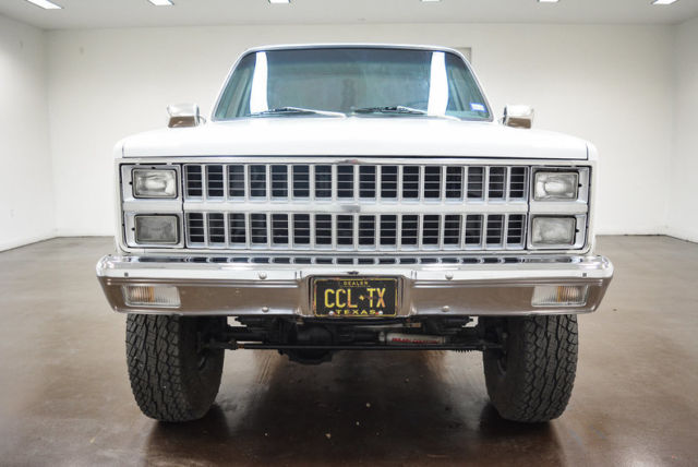 1981 White Chevrolet C10 4x4 LS --