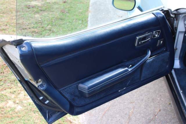 1981 Silver / Blue Chevrolet Corvette Coupe