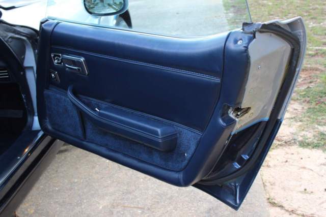 1981 Silver / Blue Chevrolet Corvette Coupe