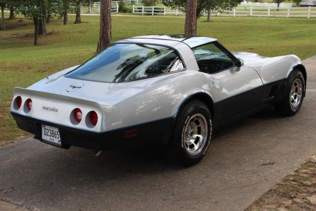 1981 Silver / Blue Chevrolet Corvette Coupe