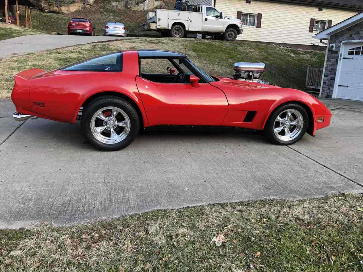 1981 Red Chevrolet Corvette Coupe