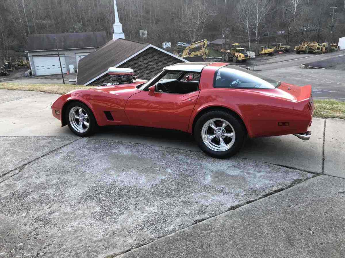 1981 Red Chevrolet Corvette Coupe