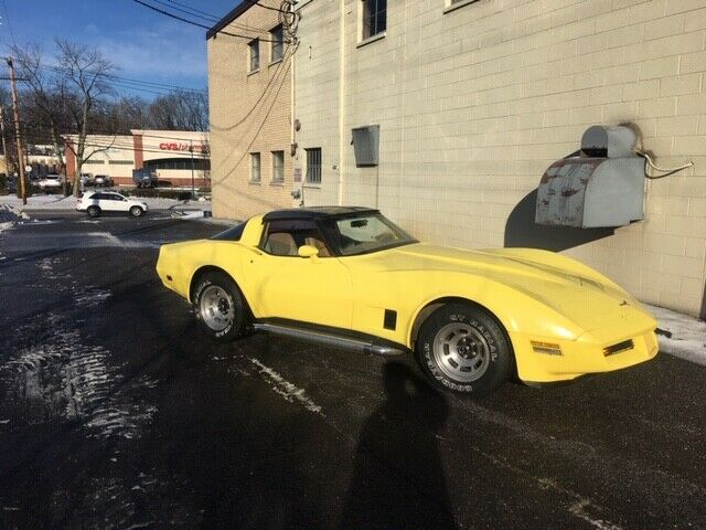 1981 yellow Chevrolet Corvette Coupe