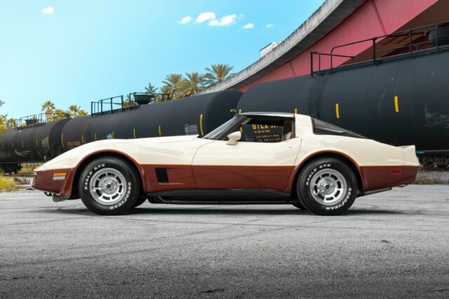 1981 Beige/Bronze Chevrolet Corvette Coupe
