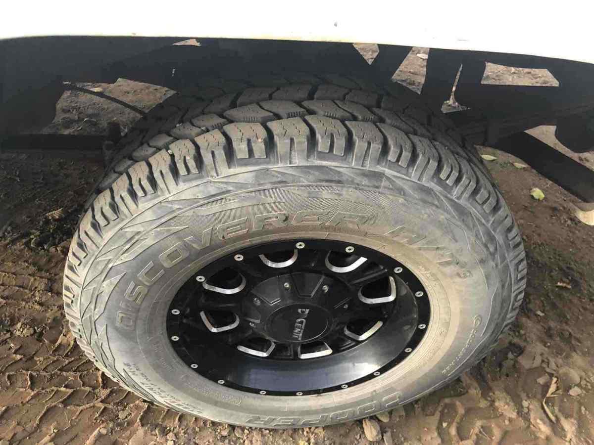 1981 White Chevrolet K20 Pickup