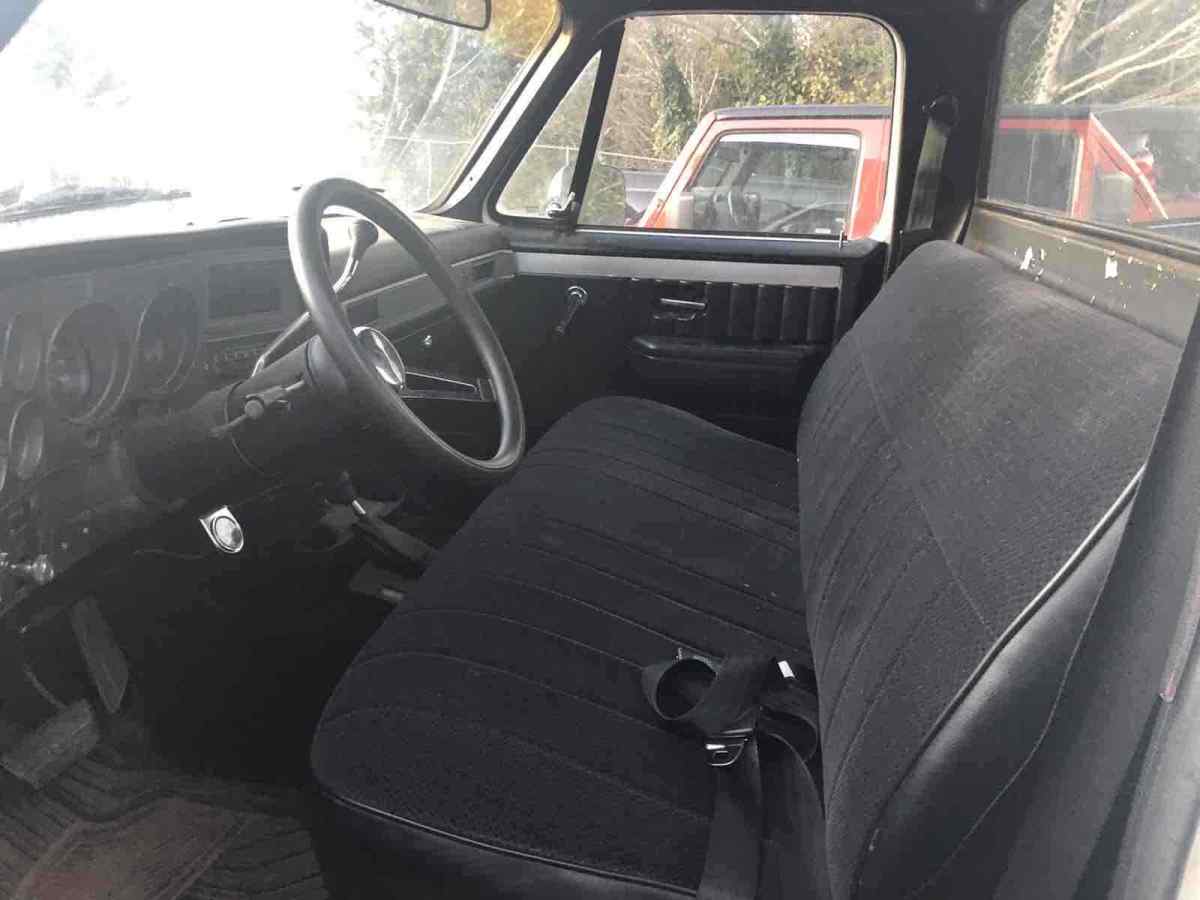 1981 White Chevrolet K20 Pickup