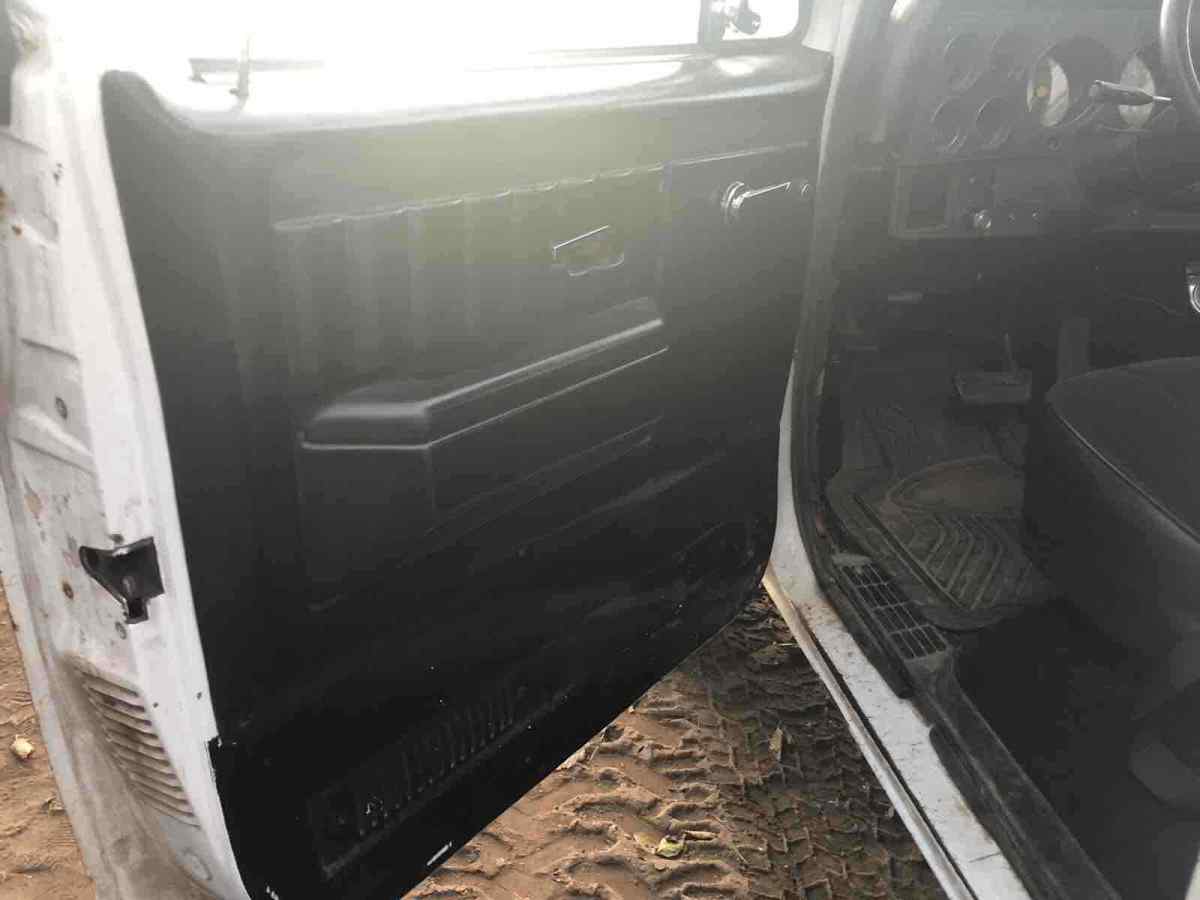 1981 White Chevrolet K20 Pickup