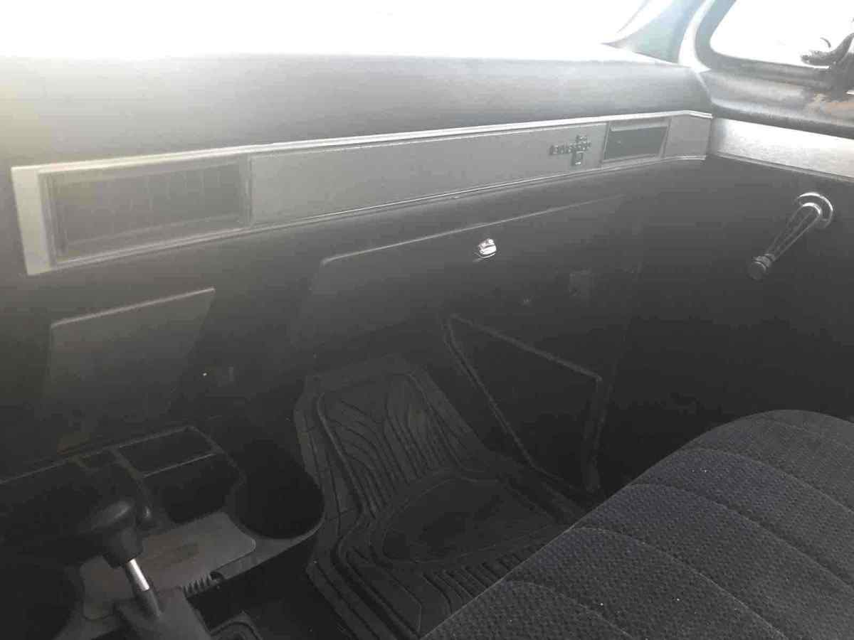 1981 White Chevrolet K20 Pickup