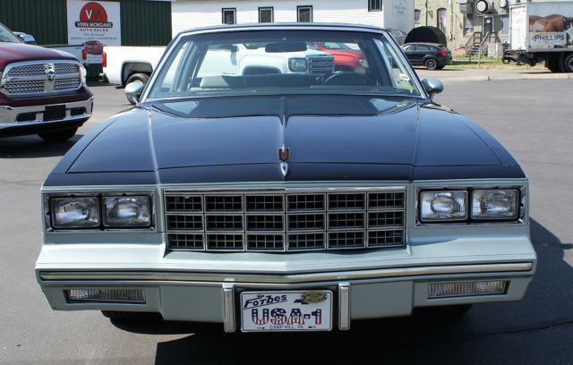 1981 Two Tone Black/Blue Grey Chevrolet Monte Carlo Coupe 2 Door