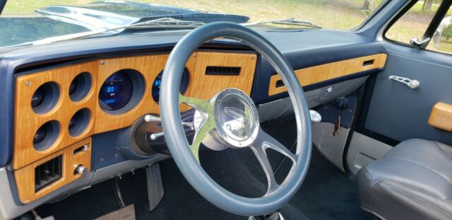1981 BLUE/SILVER Chevrolet C-10 Standard Cab Pickup