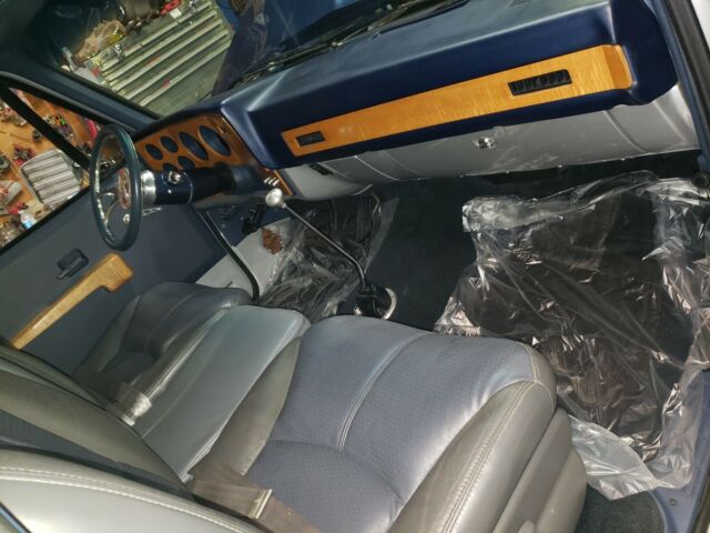 1981 BLUE/SILVER Chevrolet C-10 Standard Cab Pickup