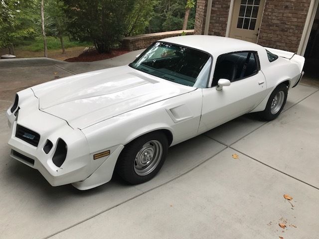 1981 White Chevrolet Camaro Coupe