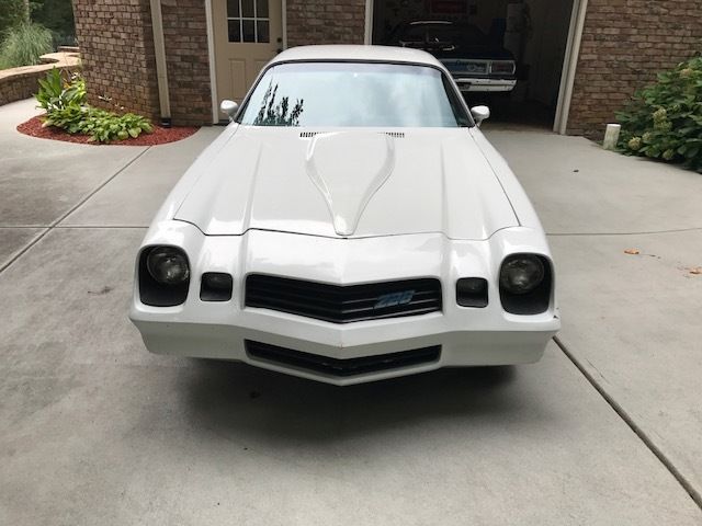 1981 White Chevrolet Camaro Coupe