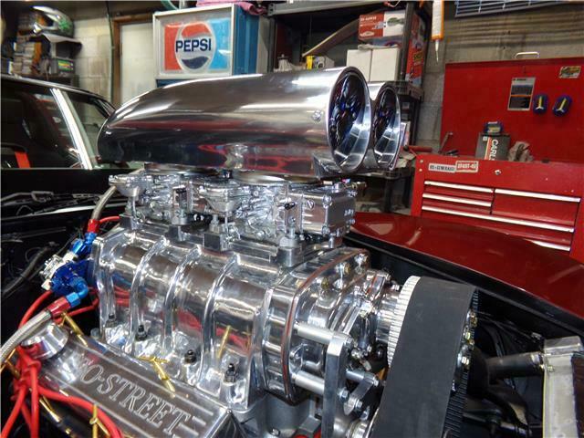 1981 brandy wine Chevrolet Corvette Coupe