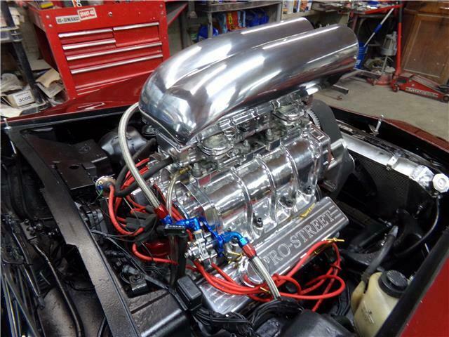 1981 brandy wine Chevrolet Corvette Coupe