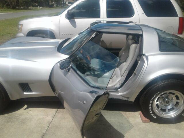 1981 Silver Chevrolet Corvette Coupe