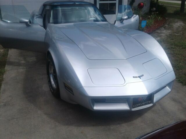 1981 Silver Chevrolet Corvette Coupe