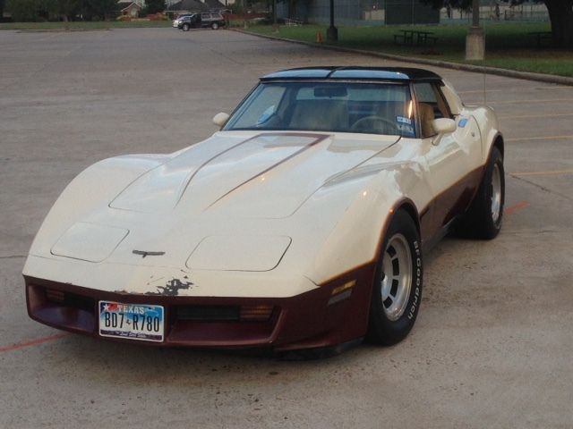 1981 Two tone tan/brown Chevrolet Corvette Coupe