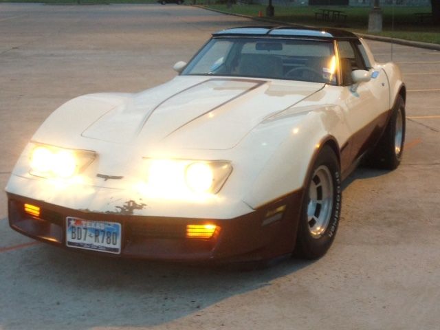 1981 Two tone tan/brown Chevrolet Corvette Coupe