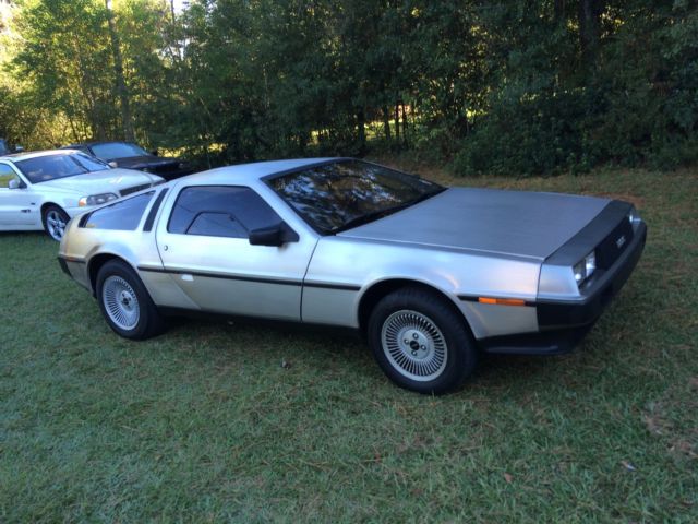 1981 STAINLESS DeLorean DMC 12