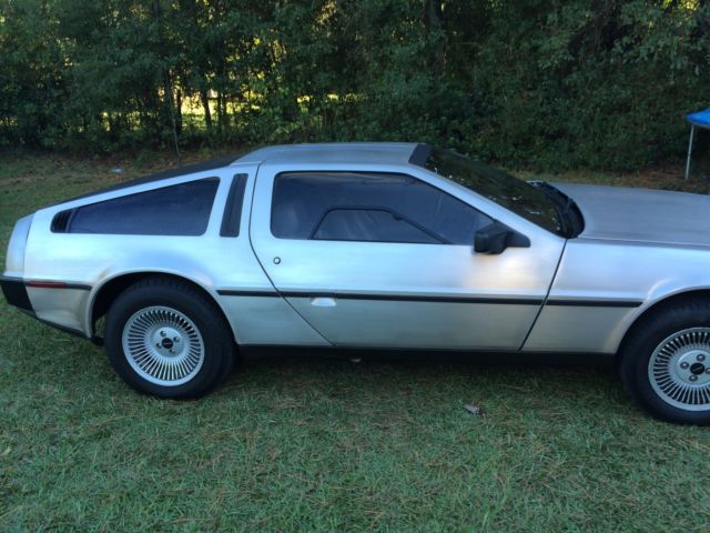 1981 STAINLESS DeLorean DMC 12