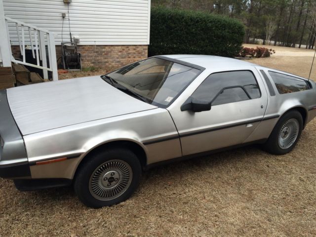 1981 STAINLESS DeLorean DMC 12