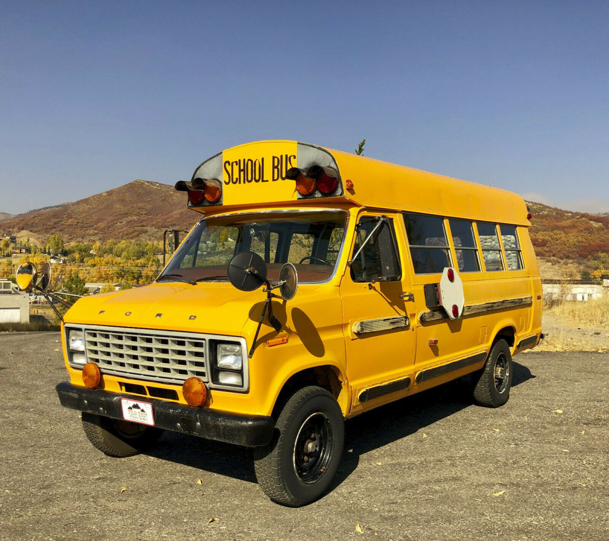 1981 Yellow Ford E-350 Econoline Cutaway Van