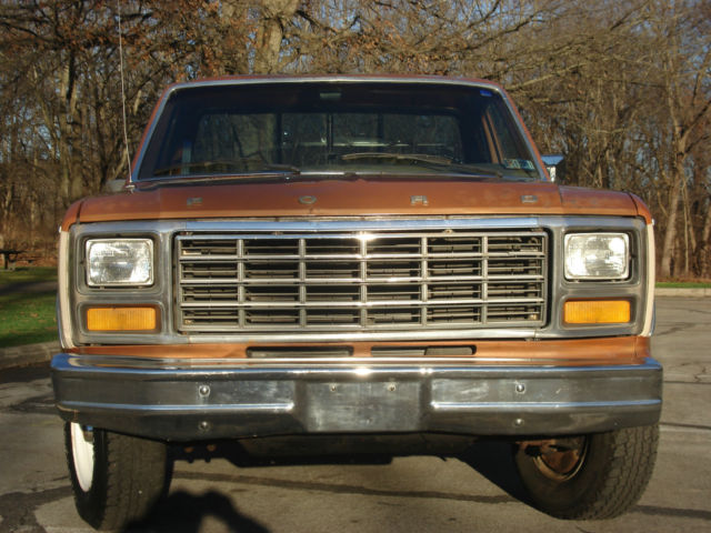 1981 Copper & Cream Ford F-100 Standard Cab Pickup