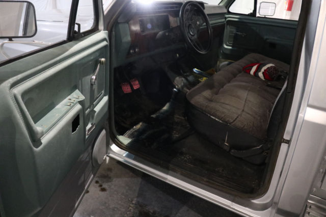 1981 Silver Ford F-150 Standard Cab Pickup