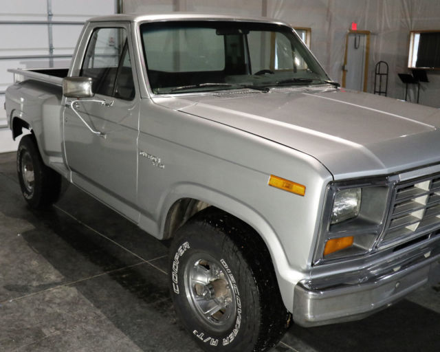 1981 Silver Ford F-150 Standard Cab Pickup