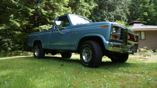 1981 Blue Ford F-150 reg cab