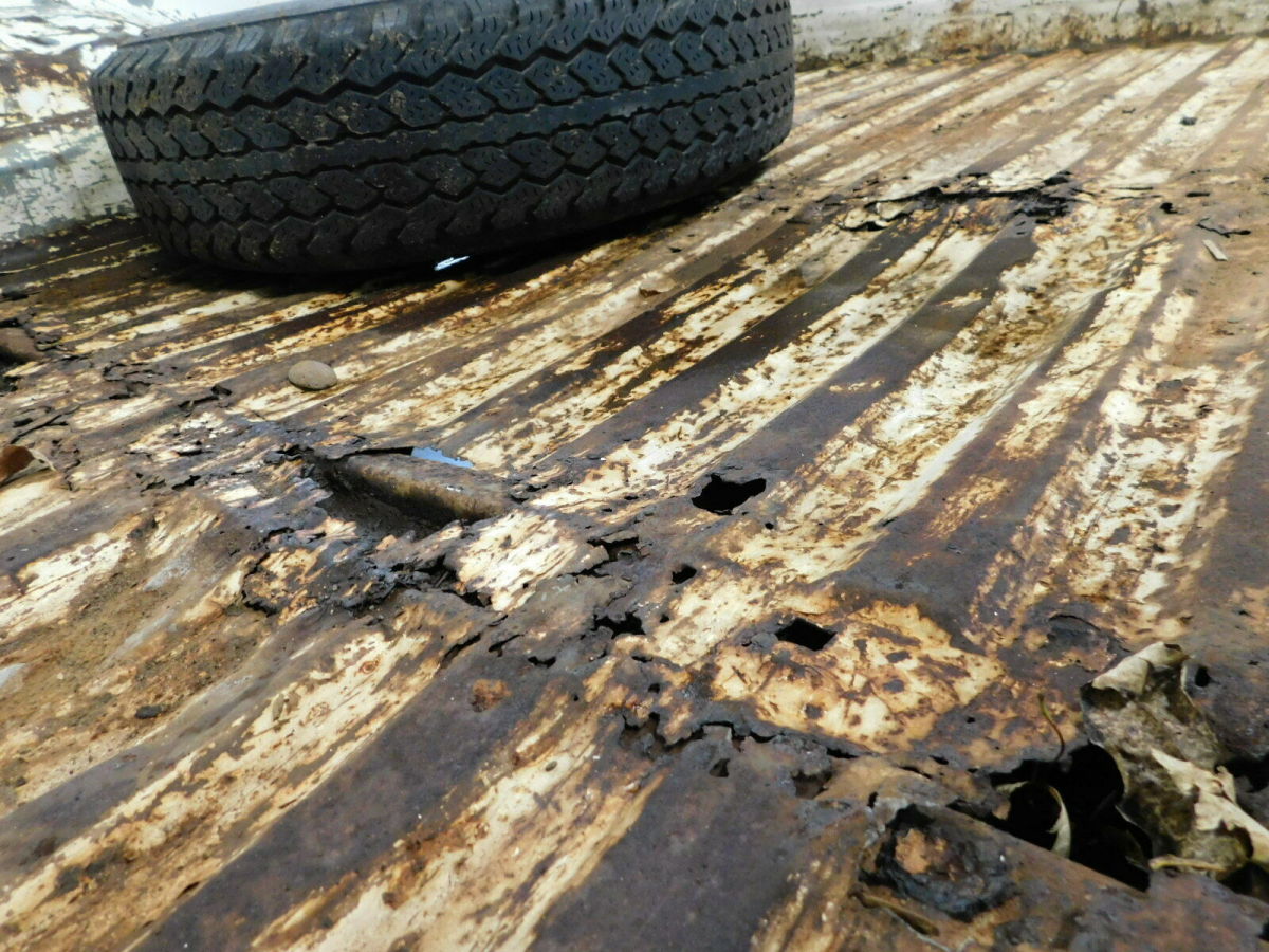 1981 White Ford F-250 Crew Cab Pickup