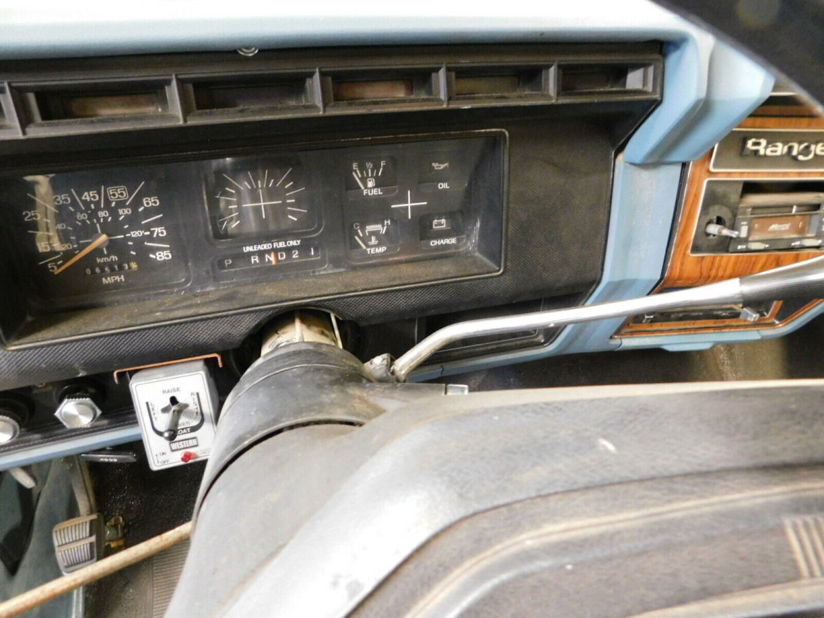 1981 White Ford F-250 Crew Cab Pickup