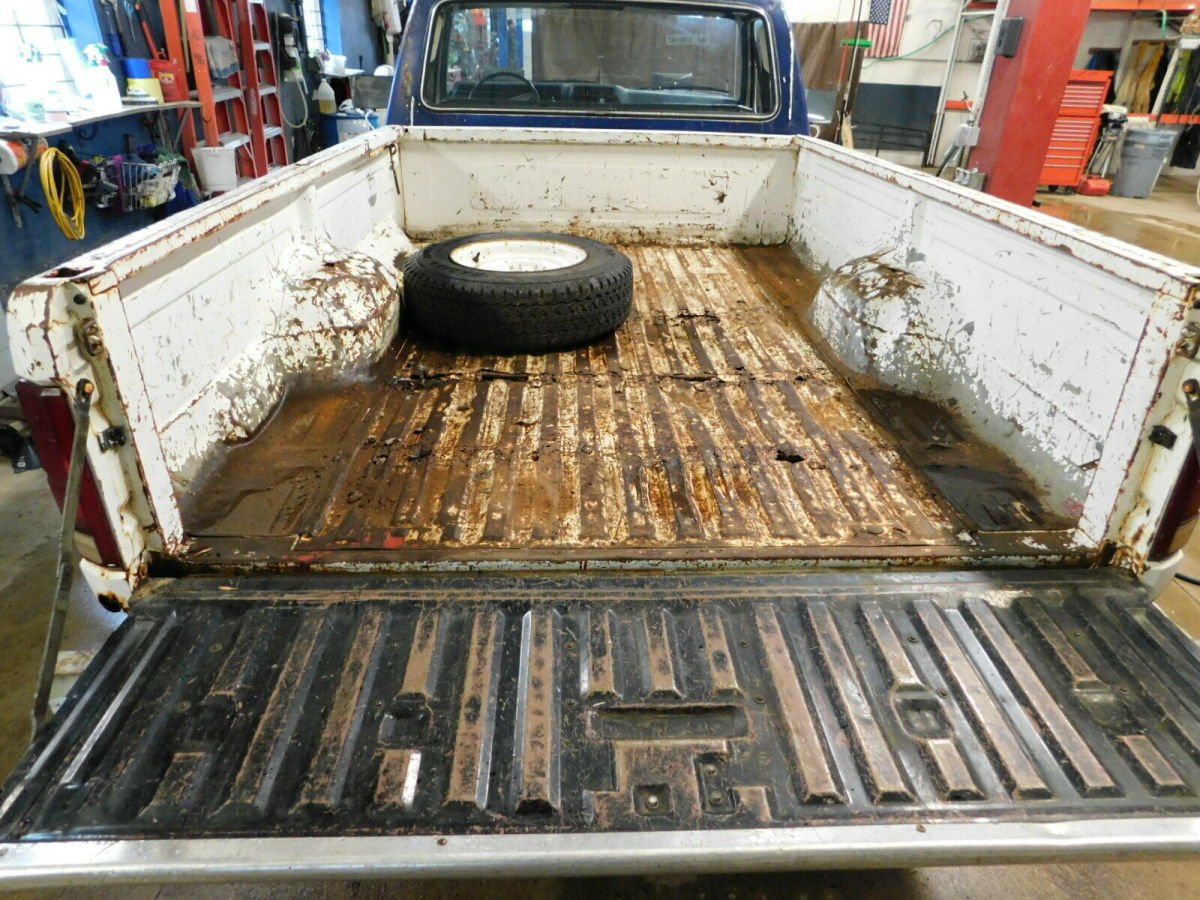 1981 White Ford F-250 Crew Cab Pickup