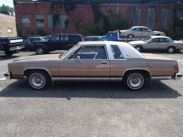 19810000 Brown Ford Other Coupe
