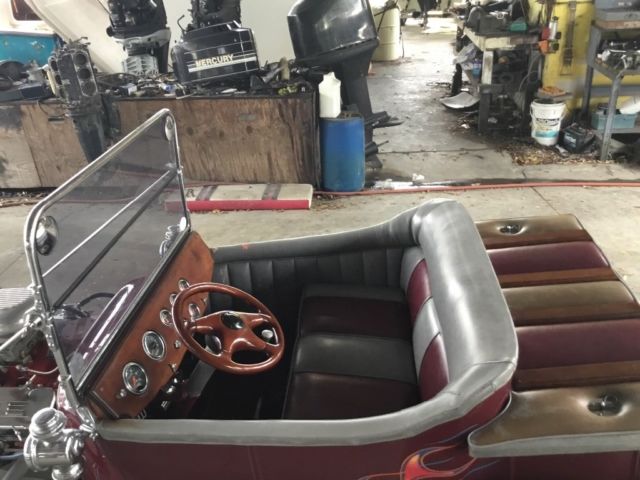 1981 Custom Ford Model T Bucket fiver glass