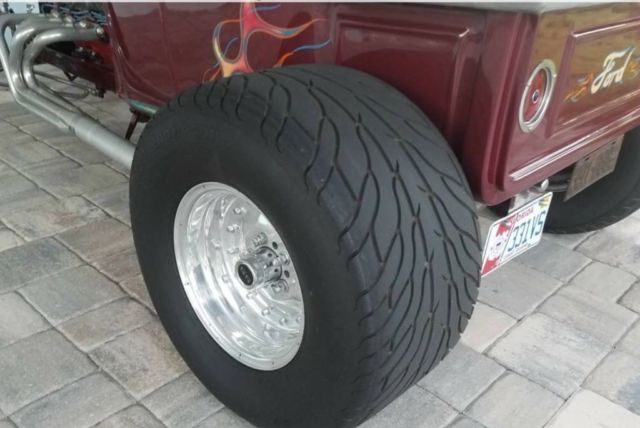 1981 Custom Ford Model T Bucket fiver glass