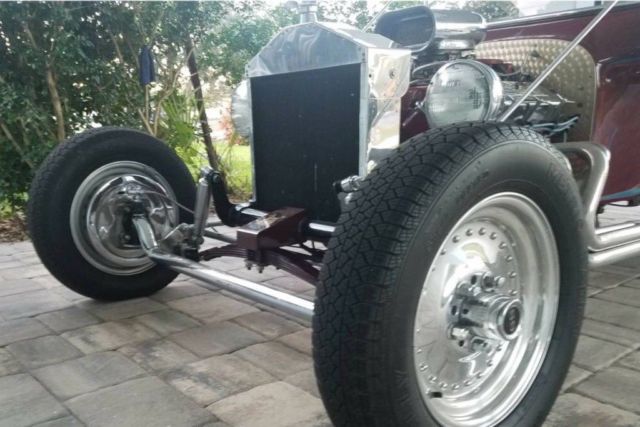 1981 Custom Ford Model T Bucket fiver glass