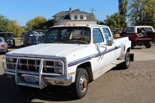 1981 WHITE GMC Sierra 3500 4 DOOR