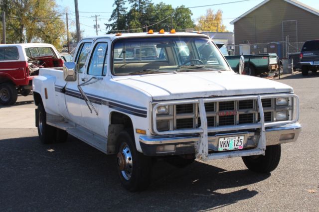 1981 WHITE GMC Sierra 3500 4 DOOR