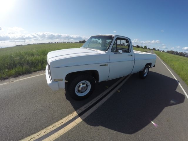 1981 White GMC Sierra 2500 Standard Cab Pickup