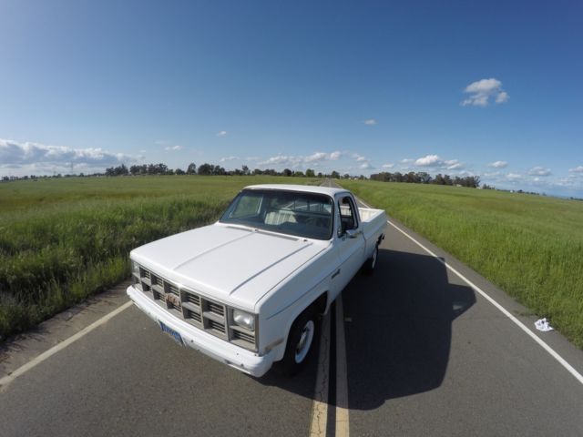 1981 White GMC Sierra 2500 Standard Cab Pickup