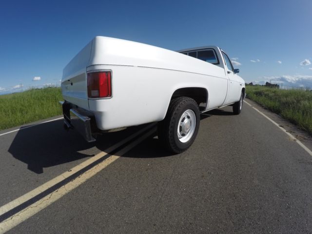1981 White GMC Sierra 2500 Standard Cab Pickup