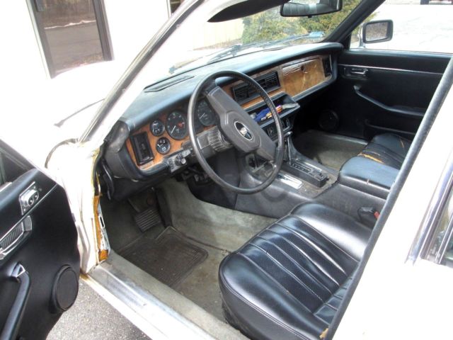1981 White Jaguar XJ6 Sedan