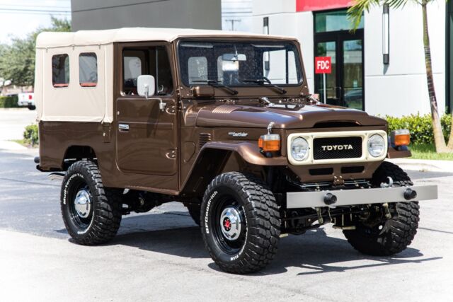 1981 Brown Toyota Land Cruiser suv