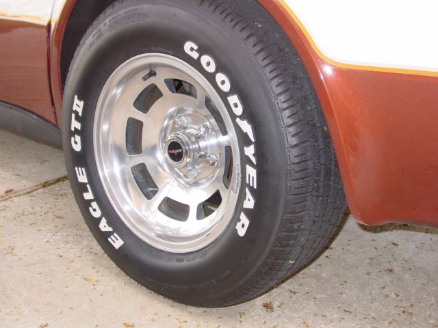 1981 BEIGE/BROWN Chevrolet Corvette Coupe