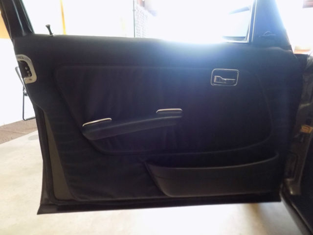 1981 Anthracite grey  Mercedes-Benz 200-Series sedan